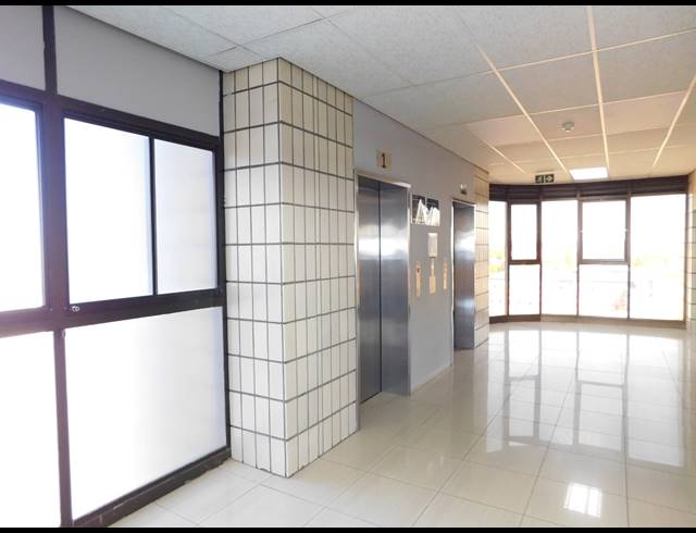 260M² OFFICE TO LET IN FERNDALE